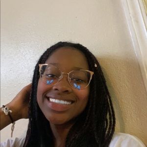 Meet your Posher, Gabrielle